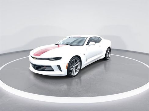Used 2017 Chevrolet Camaro LT image 4