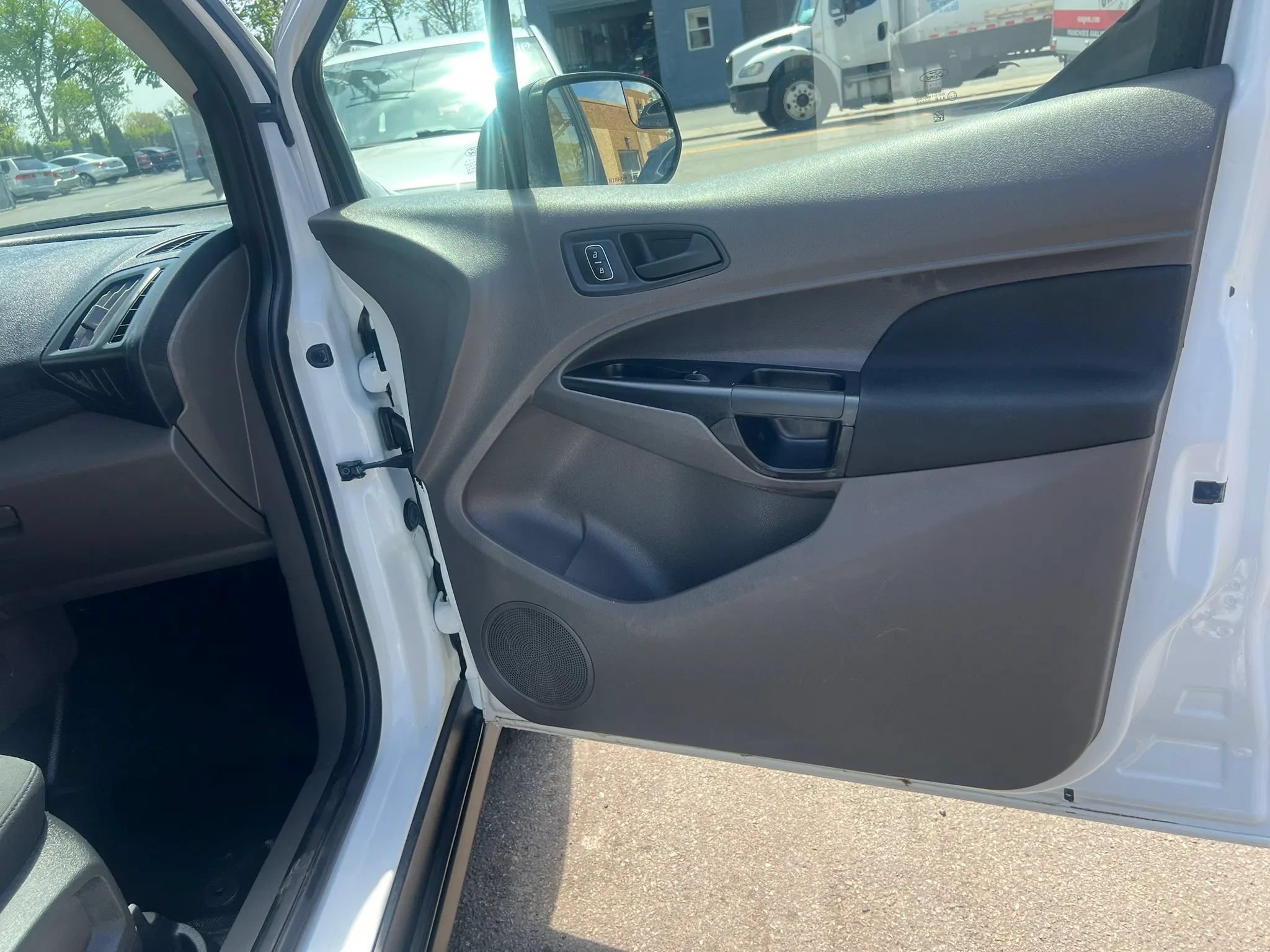 Used 2020 Ford Transit Connect XL FWD image 30