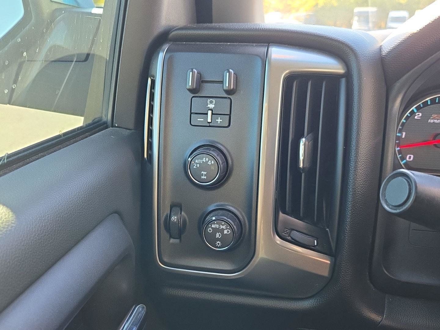 Used 2017 Chevrolet Silverado 1500 LT w/ All Star Edition AWD/4WD image 22
