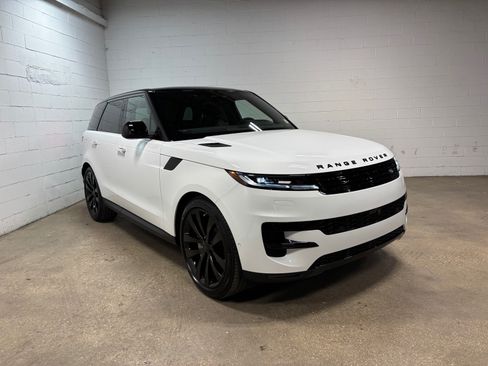 New 2026 Land Rover Range Rover Sport SE AWD/4WD image 4