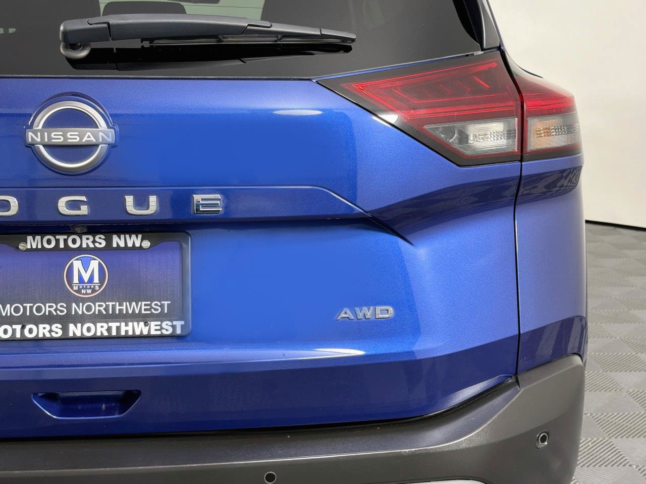 Used 2023 Nissan Rogue S AWD/4WD image 23