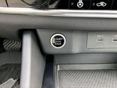 Used 2021 Nissan Rogue SV w/ Premium Package image 28