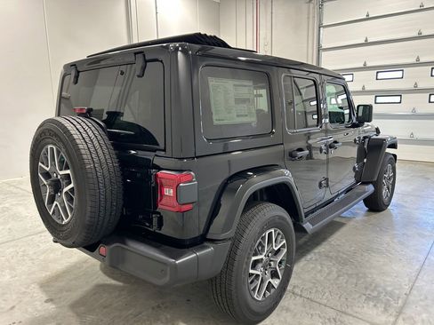 New 2025 Jeep Wrangler Sahara image 6