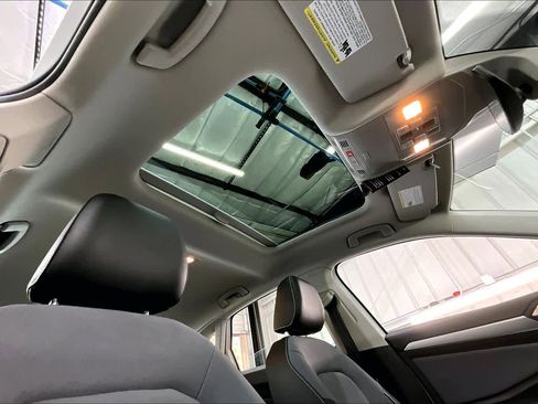 New 2026 Volkswagen Jetta SE image 27