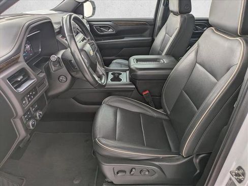 Used 2023 Chevrolet Suburban Premier image 15