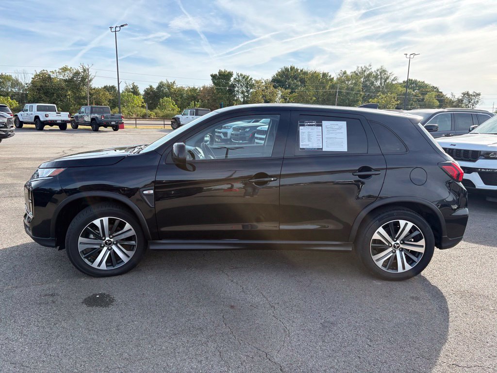 Used 2023 Mitsubishi Outlander Sport AWD image 4