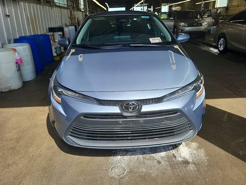Used 2023 Toyota Corolla LE FWD image 2
