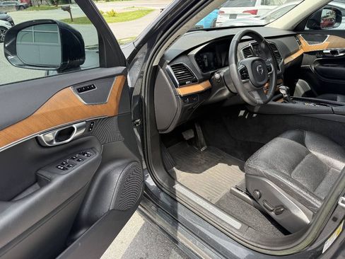 Used 2022 Volvo XC90 T6 Momentum w/ Advanced Package AWD/4WD image 21