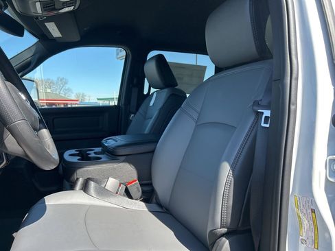 New 2026 RAM 2500 Tradesman AWD/4WD image 9