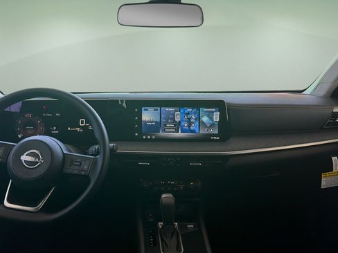 New 2026 Nissan Kicks SV w/ Cold Weather Package FWD image 7