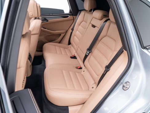 Certified 2023 Porsche Macan GTS image 31