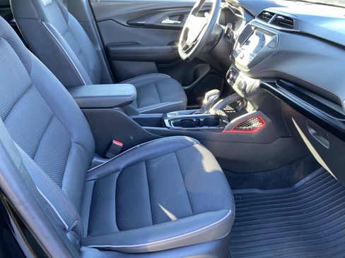 Used 2023 Chevrolet TrailBlazer RS image 23