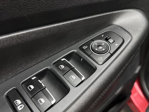 Used 2022 Hyundai Santa Fe SEL w/ Convenience Package FWD image 11