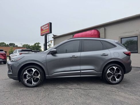 Used 2023 Ford Escape ST-Line Elite w/ Premium Technology Package AWD/4WD image 5