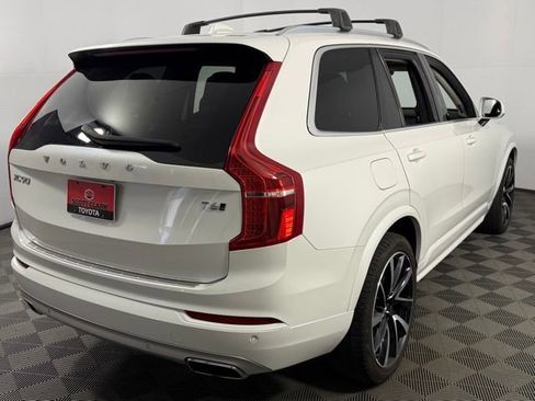Used 2021 Volvo XC90 T6 Momentum w/ Advanced Package image 9
