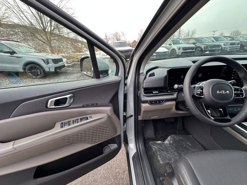 New 2026 Kia Carnival EX image 36