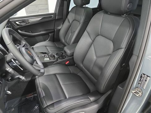 New 2026 Porsche Macan S AWD/4WD image 5
