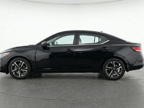 Used 2025 Nissan Sentra SV image 5