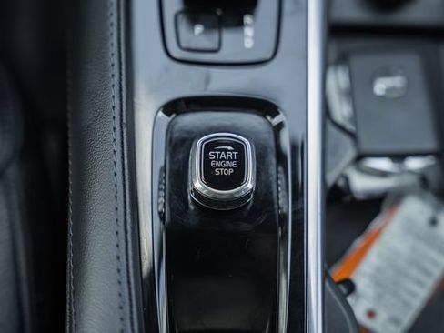 Certified 2023 Volvo XC90 B6 Plus AWD/4WD image 26