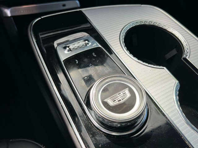 Used 2024 Cadillac Lyriq Tech w/ Driver Assist Package AWD/4WD image 31