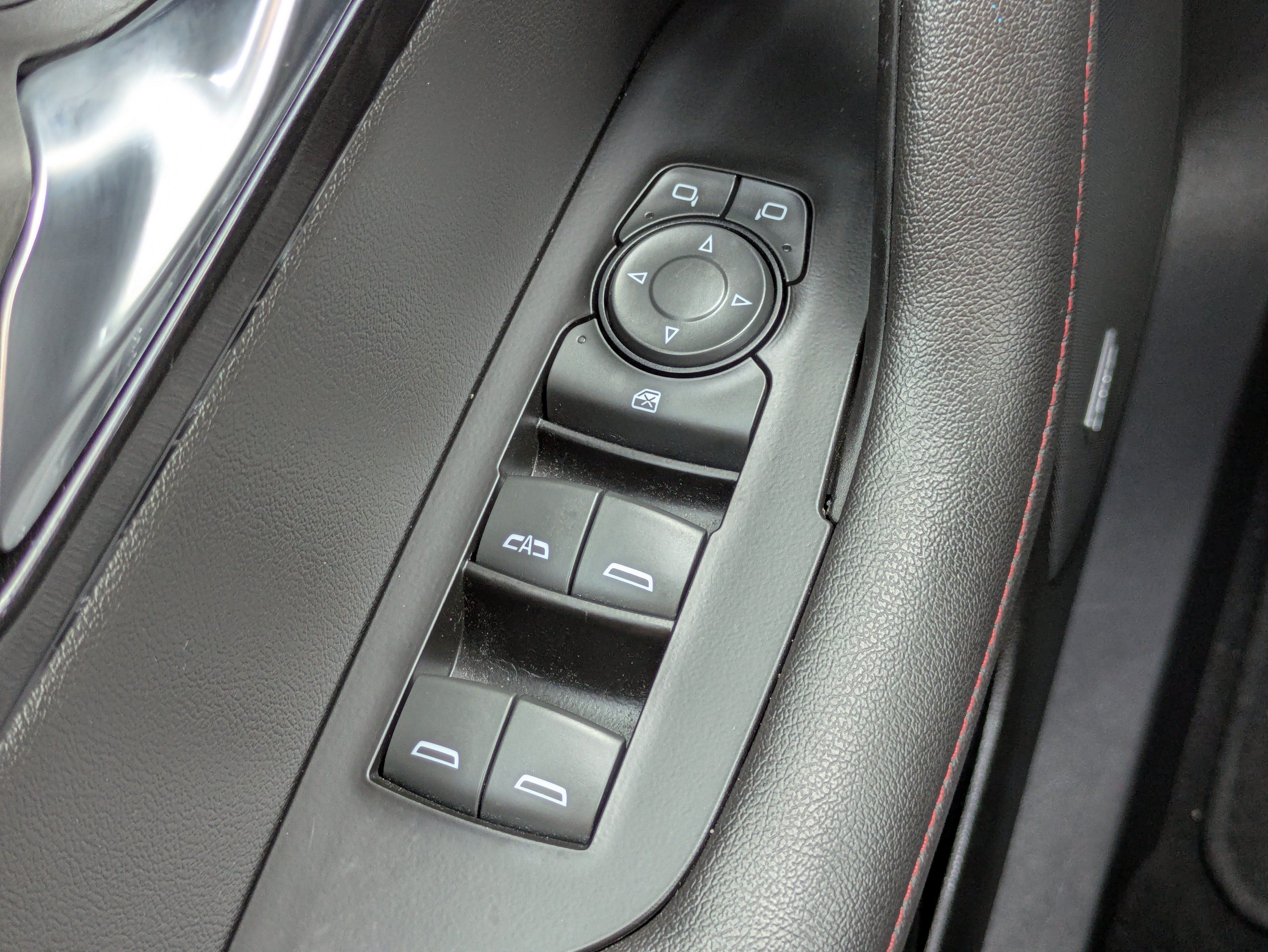 Used 2022 Chevrolet Blazer RS w/ Enhanced Convenience Package FWD image 24