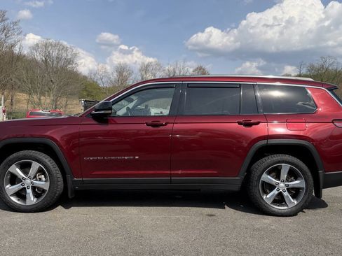 Used 2021 Jeep Grand Cherokee L Limited AWD/4WD image 6