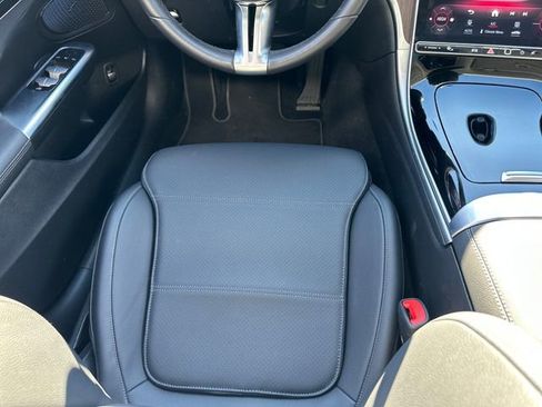 Used 2024 Mercedes-Benz C 300 Sedan image 16