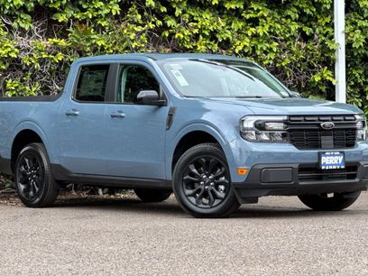 New 2024 Ford Maverick Lariat w/ Black Appearance Package