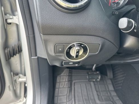 Used 2018 Mercedes-Benz CLA 250 image 13