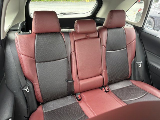 Used 2019 Toyota RAV4 XLE w/ Convenience Package AWD/4WD image 16