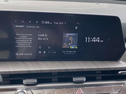 Used 2023 Kia Telluride EX w/ EX Captain's Chair Package image 27