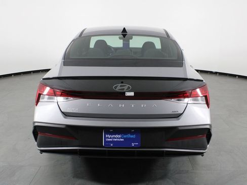 Certified 2025 Hyundai Elantra SEL image 9