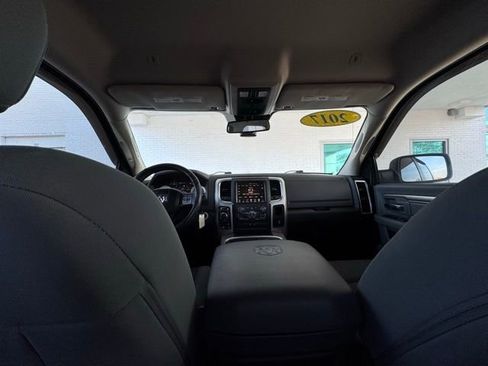 Used 2017 RAM 1500 Classic SLT w/ Luxury Group image 26