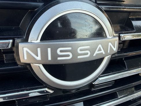 Used 2026 Nissan Rogue SL FWD image 9