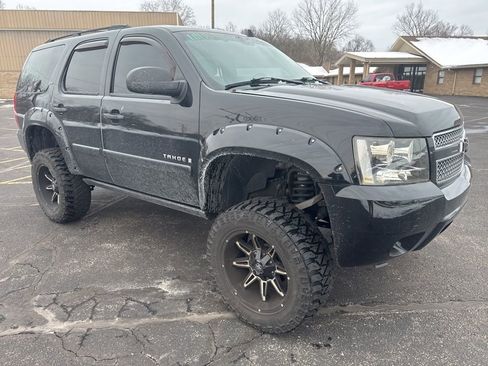 Used 2007 Chevrolet Tahoe LTZ w/ LTZ Preferred Equipment Group image 1
