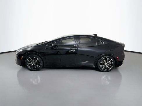 Used 2024 Toyota Prius Limited w/ Limited Premium Package FWD image 4