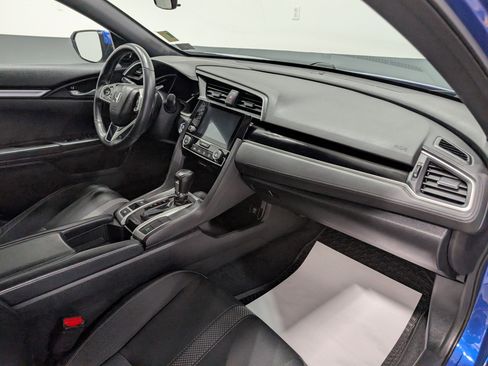 Used 2020 Honda Civic Sport image 17