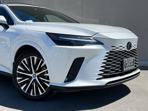 Used 2025 Lexus RX 350 w/ Convenience Package AWD/4WD image 2
