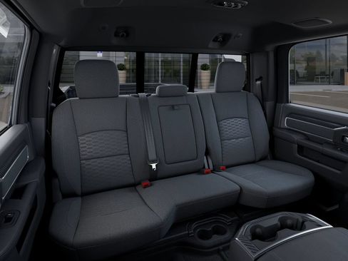 New 2026 RAM 3500 Big Horn AWD/4WD image 15
