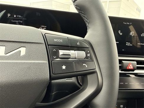 New 2026 Kia Sportage EX w/ EX Panorama Roof Package image 23