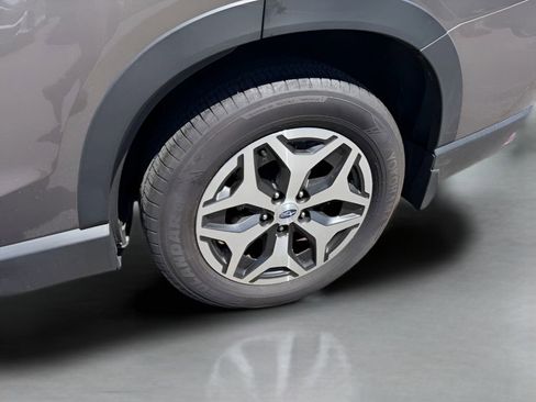 Used 2024 Subaru Forester Premium AWD/4WD image 12