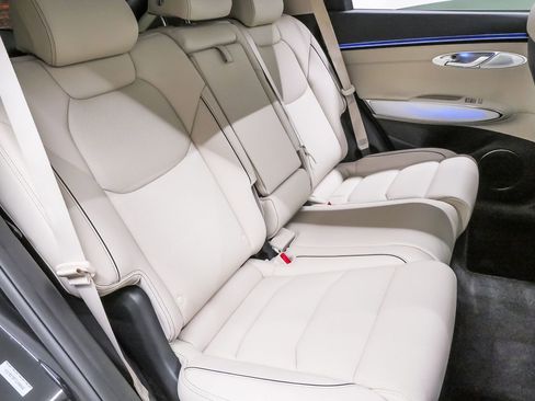 Certified 2026 Genesis GV70 2.5T Advanced image 12