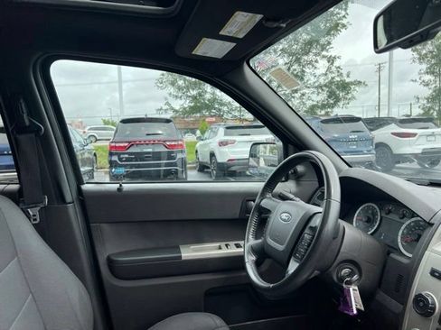 Used 2011 Ford Escape XLT w/ 202A Rapid Spec Order Code FWD image 32