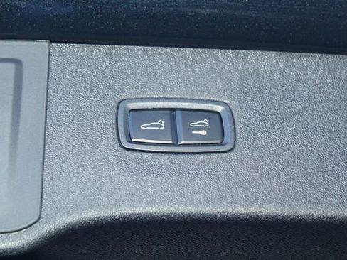 New 2026 Porsche Cayenne Base image 13