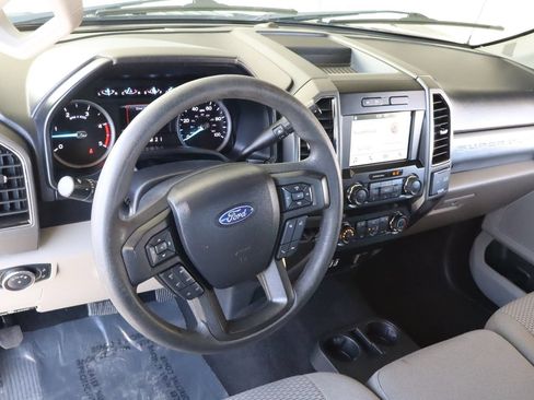 Used 2019 Ford F250 XLT w/ Snow Plow Prep Package AWD/4WD image 18