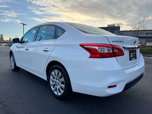 Used 2019 Nissan Sentra S image 8