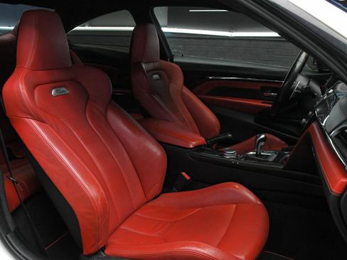 Used 2016 BMW M4 Coupe w/ Executive Package RWD image 40