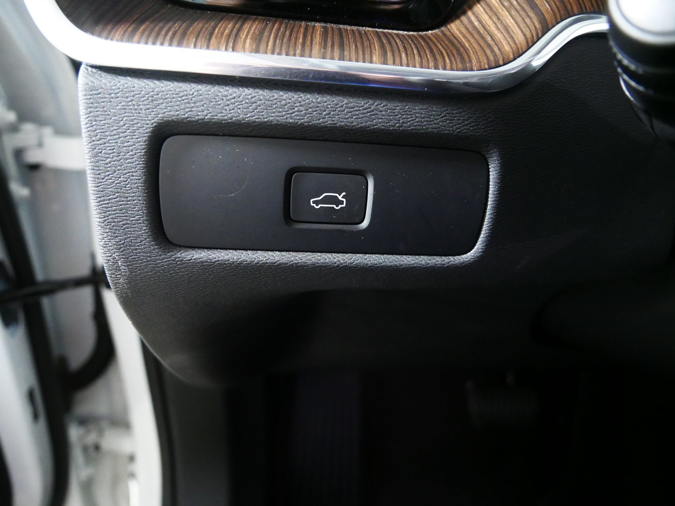 Used 2023 Volvo XC60 B5 Plus w/ Climate Package AWD/4WD image 26