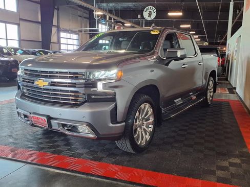 Used 2021 Chevrolet Silverado 1500 High Country w/ Technology Package AWD/4WD image 4