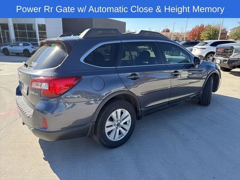 Used 2015 Subaru Outback 2.5i Premium image 3